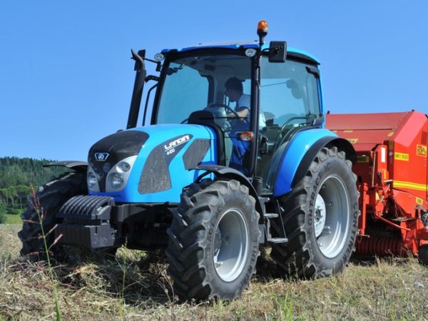 Traktorer og kompaktlastere